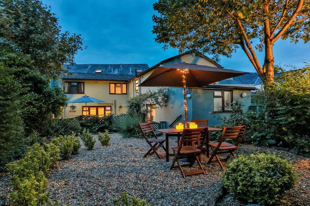 The Coach House Brecon Hotel Exterior photo