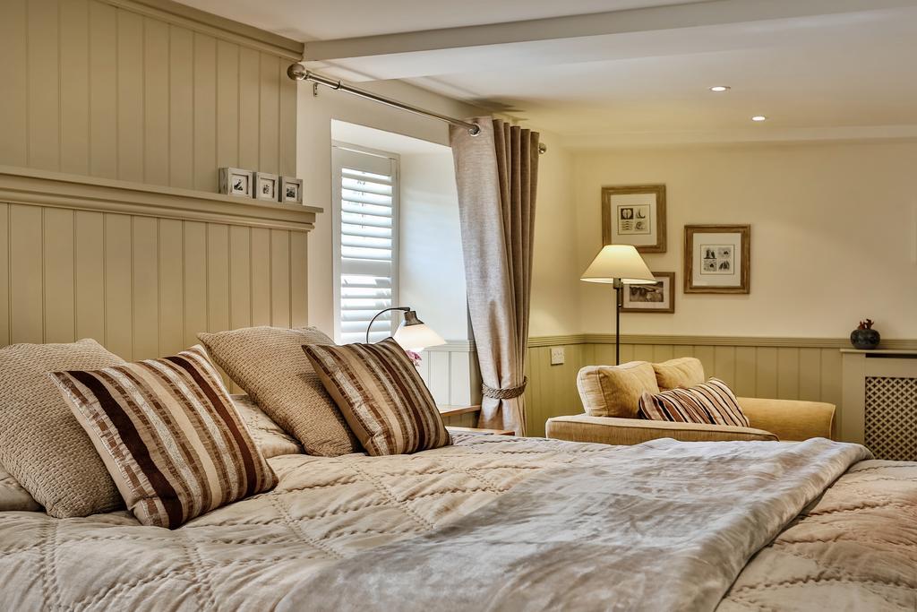 The Coach House Brecon Hotel Exterior photo
